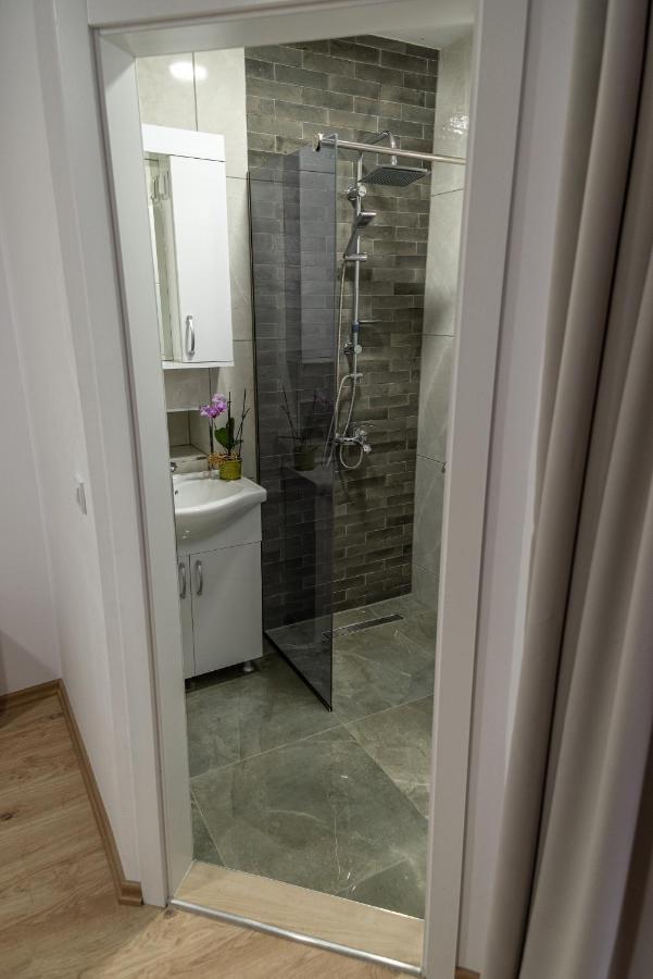 Ribar Apartments โอครีด ภายนอก รูปภาพ